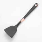 Compact shovel